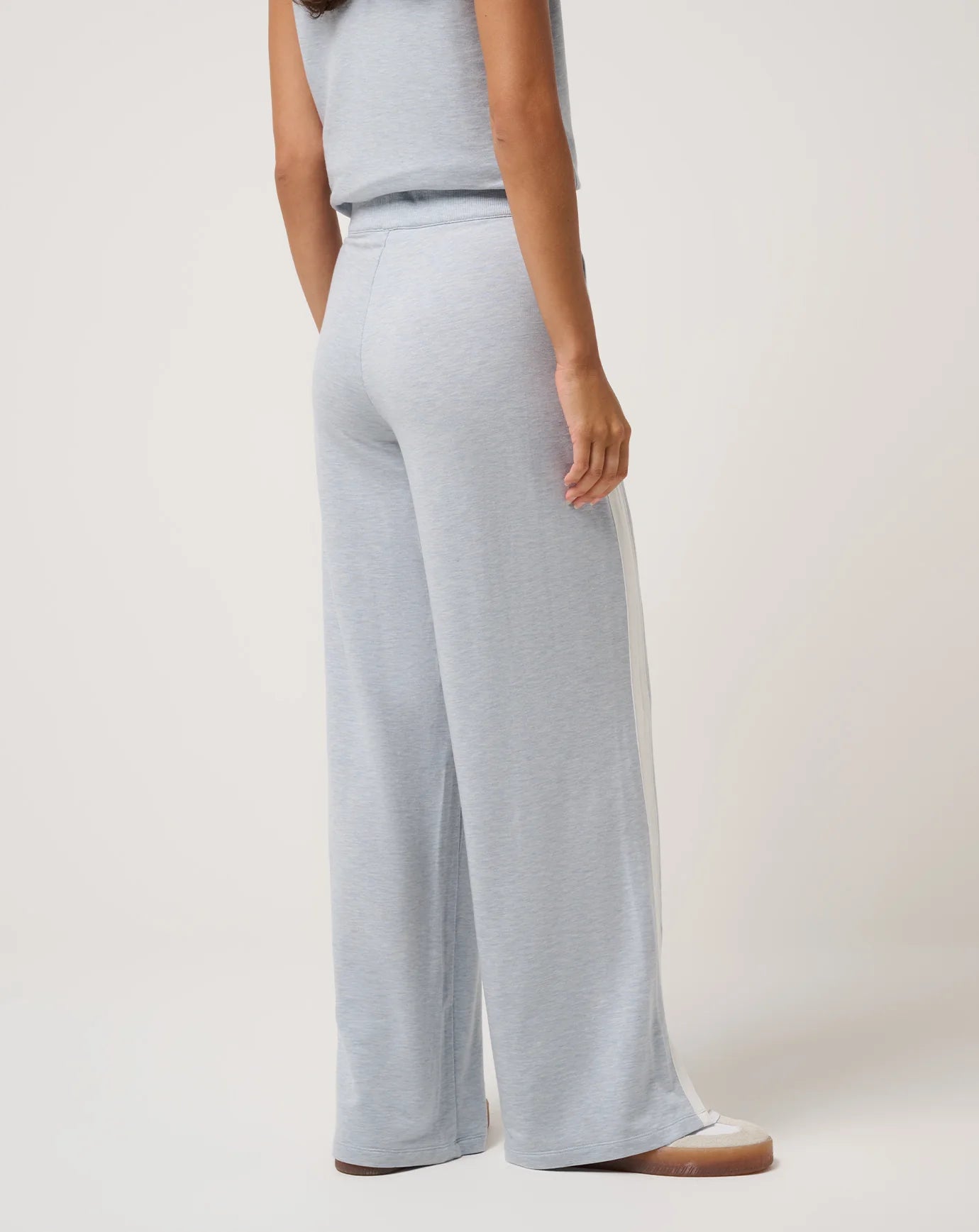 Travis Mathew Women's Cloud Terry Varsity Pant in Heather Ashley Blue