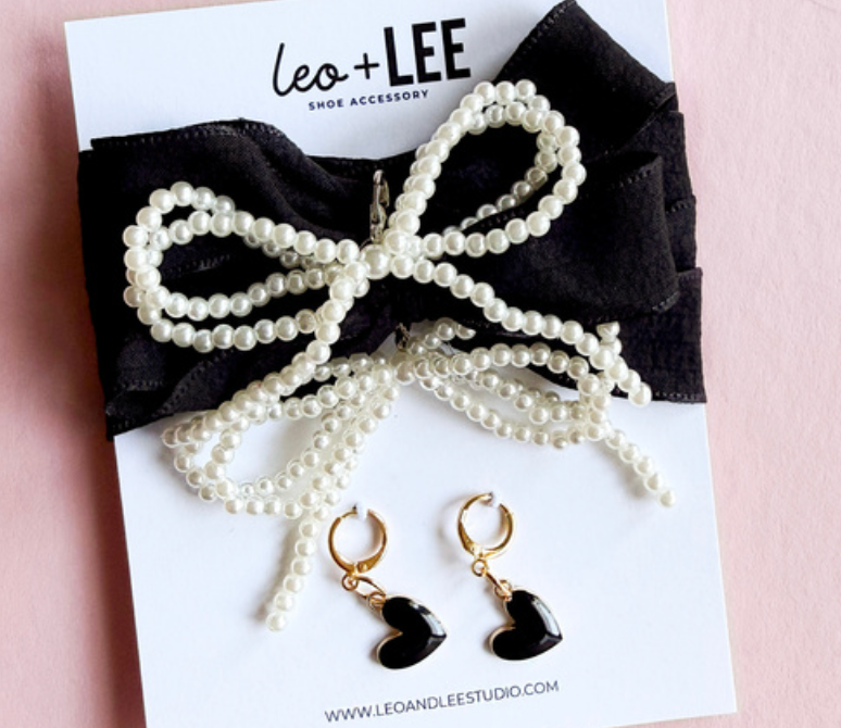 Leo and Lee Studios Curly Lace Sets Shoelace & Charms Pack