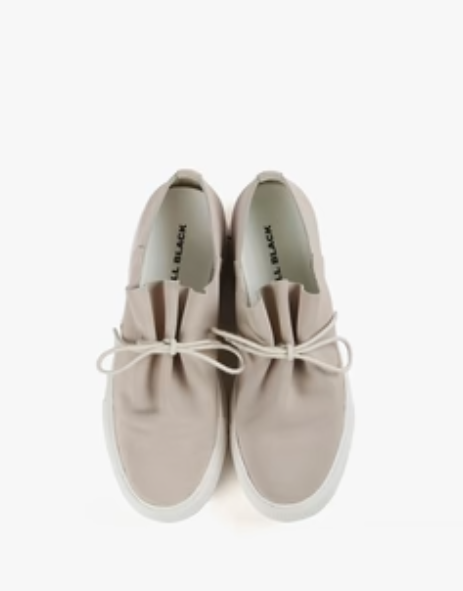 All Black Gathered Sneakers Taupe