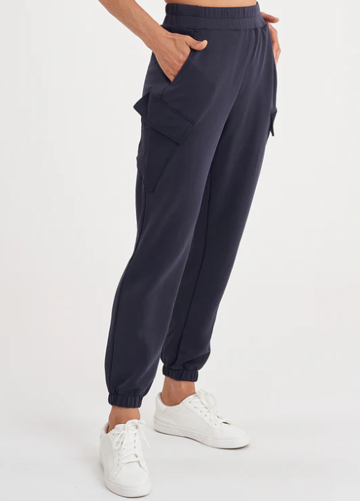 Thrive Societe Ultralux Straight Jogger Carbon