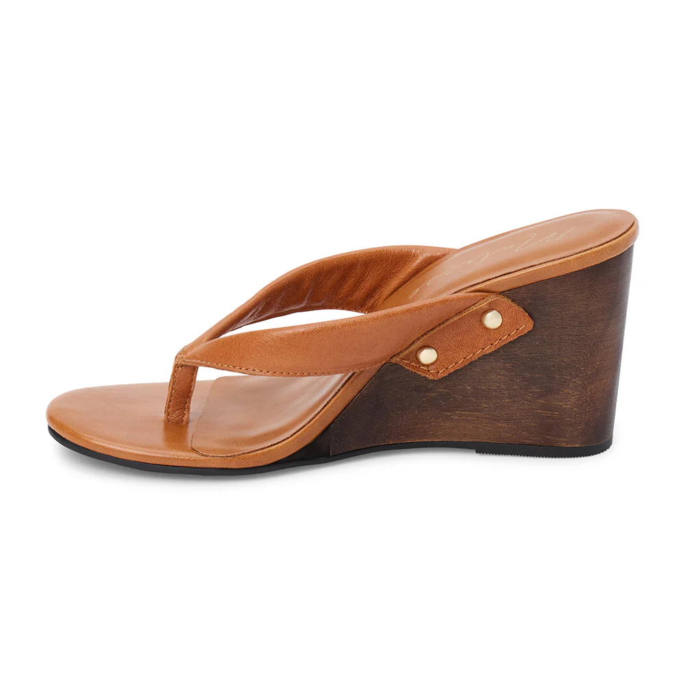 Matisse Maryland Wedge Sandal in Butterscotch