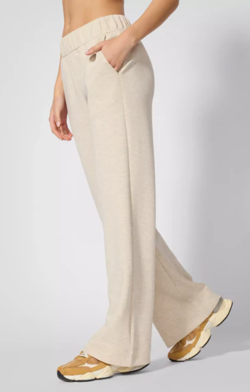 MPG  Women's Dreamweave Relaxed Pant Heathered Brown Rice