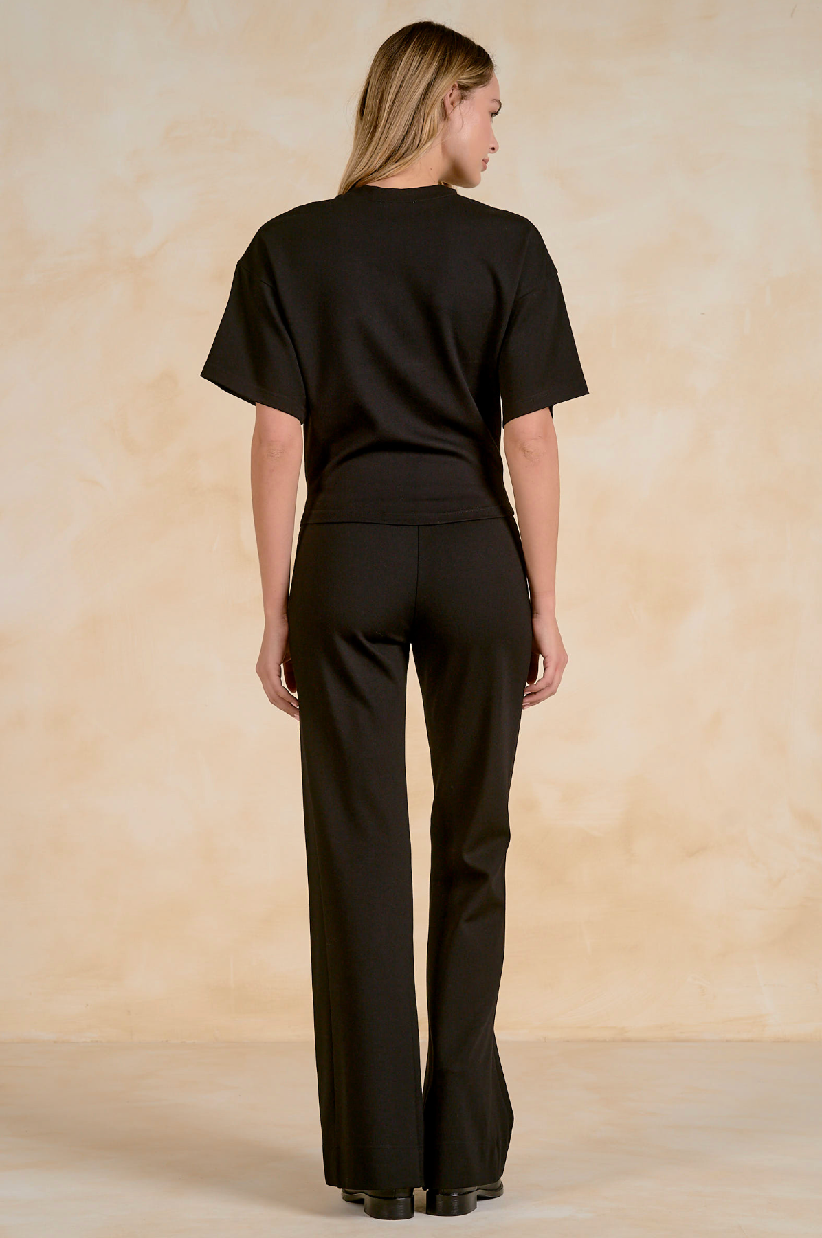 Elan Short Sleeve Crewneck - Black